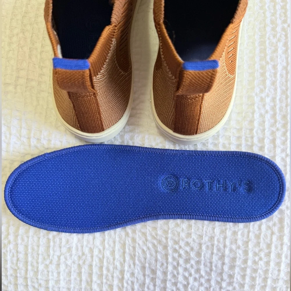 ROTHY’S The Chelsea Sneaker Boot in Fawn Size 6.5